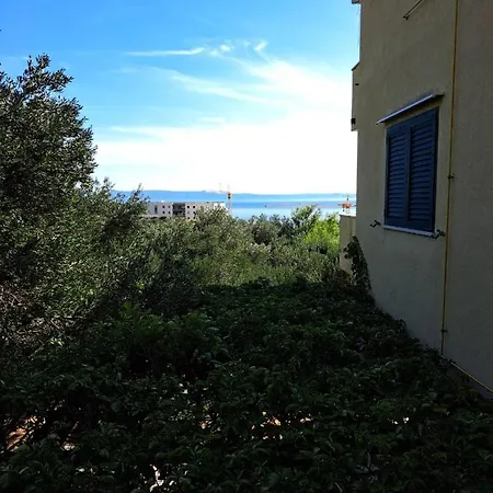 Jele Apartment *